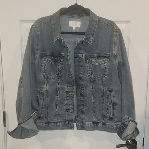 Time and Tru Faded Blue Denim Jacket